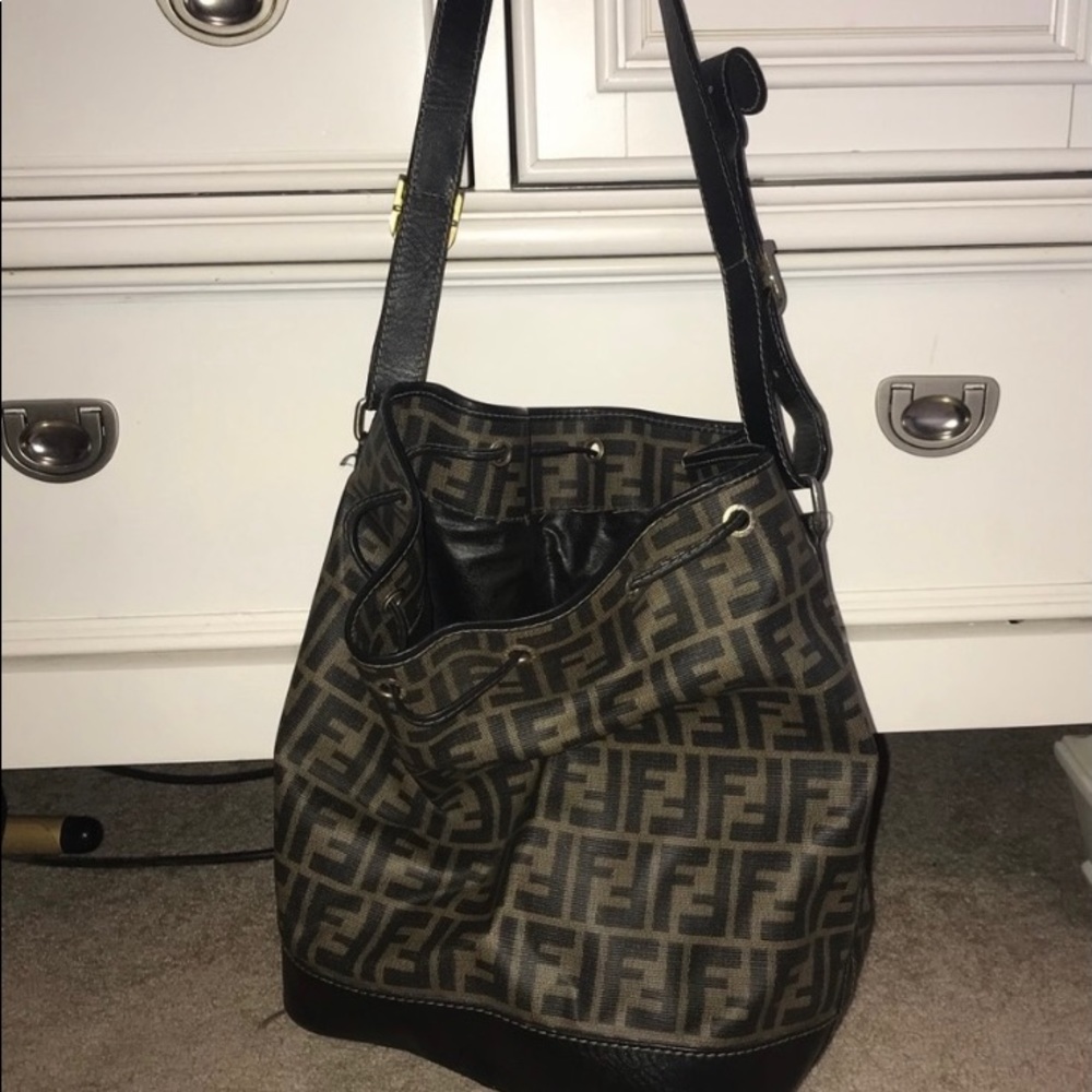 Authentic Fend bag with flaws